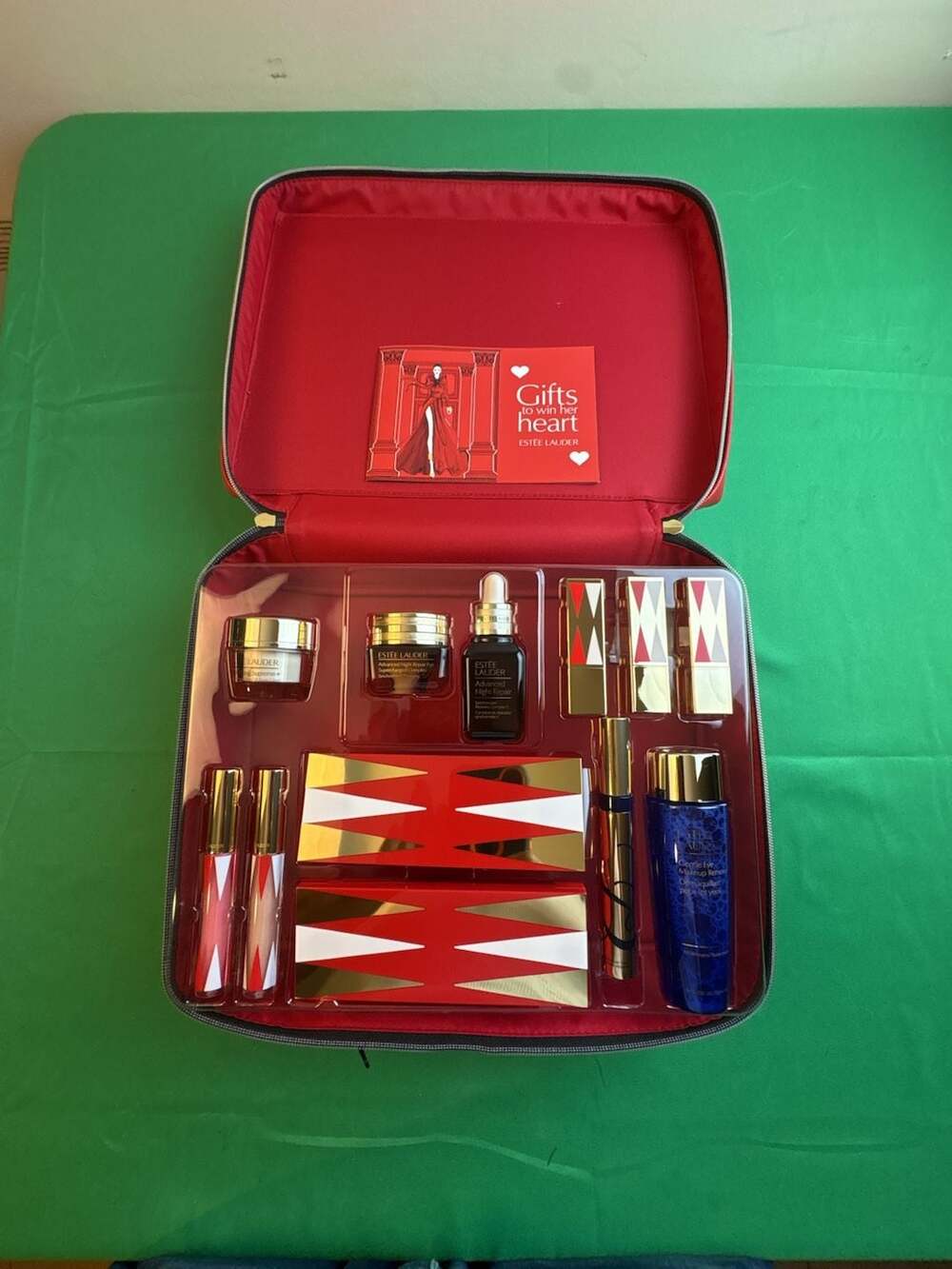 Estée Lauder 2021 Holiday Blockbuster 12-Piece Full-Size Beauty Gift Set